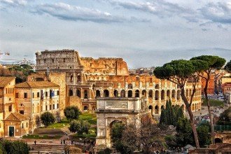 Visite privée : une promenade à travers l'histoire de Rome : Colisée, Forum Romain et Mont Palatin - Demi-journée