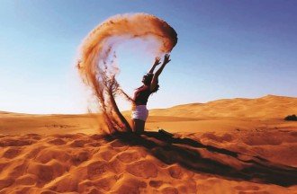 Dubai: Safari nel Deserto con vettura 4X4, Dune Bashing ed esperienza sui cammelli