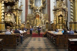Concierto de órgano en la iglesia de St. Giles en Praga