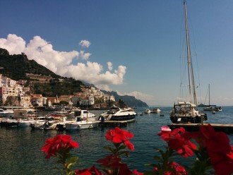 Paseo en barco por la costa de Amalfi desde Roma con traslado en tren de alta velocidad