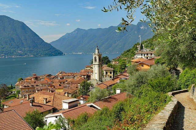 Lake Como and Brunate tour from Milan