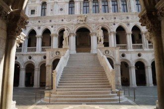 Paseo a pie por Venecia Ducal de Venecia + Palacio Ducal (saltar la línea) + Entrada al antiguo Palacio Real