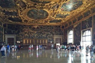 Doge’s Palace Skip The Line + Discover Venice + Gondola Ride Skip The Line + Ticket To Old Royal Palace