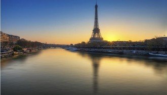 Dinner Cruise on the Seine, Eiffel Tower by Night and Moulin Rouge Show with Champagne